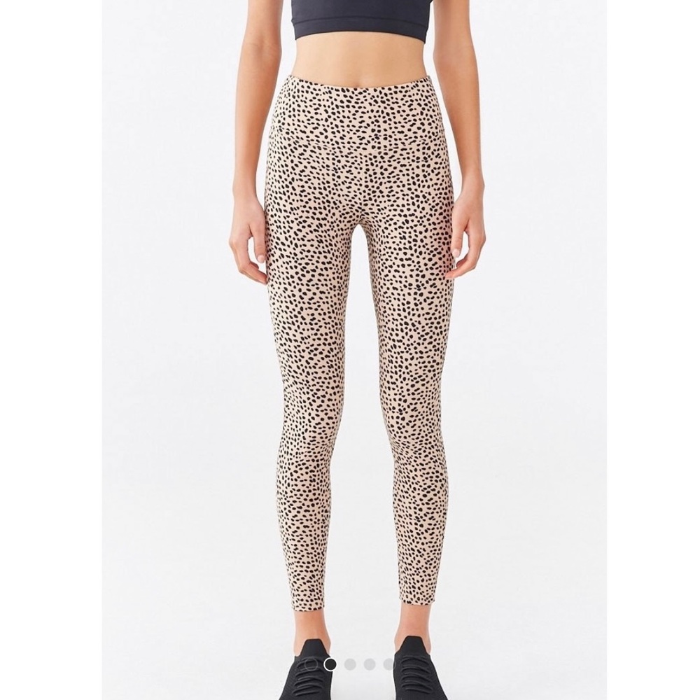 Cheetah print speckle leggings